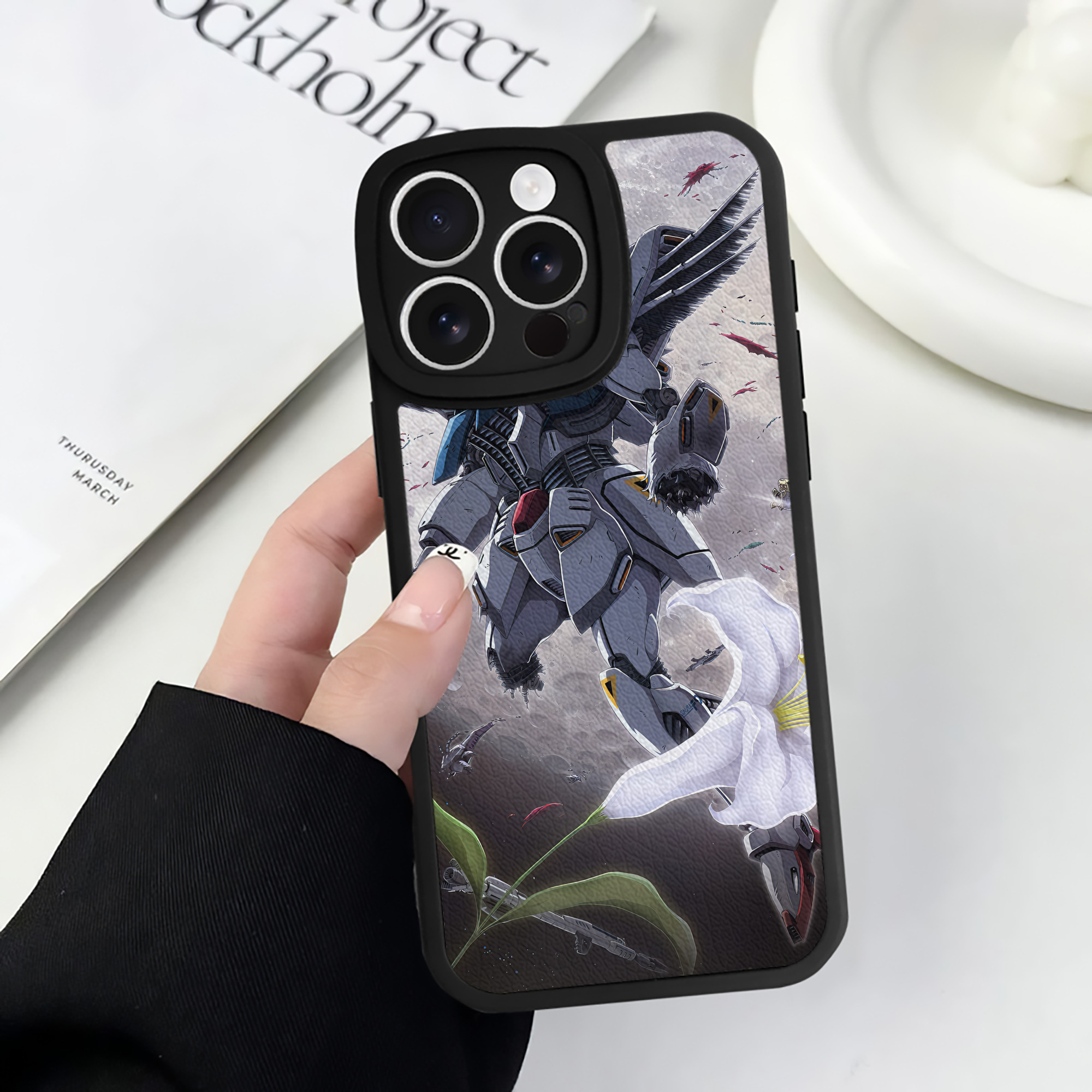 （画像用） 機動戦士ガンダム Mobile Suit Gundam 【iPhone 16シリーズ対応】シリコンスマホケース（レザー調） 材質：シリコン